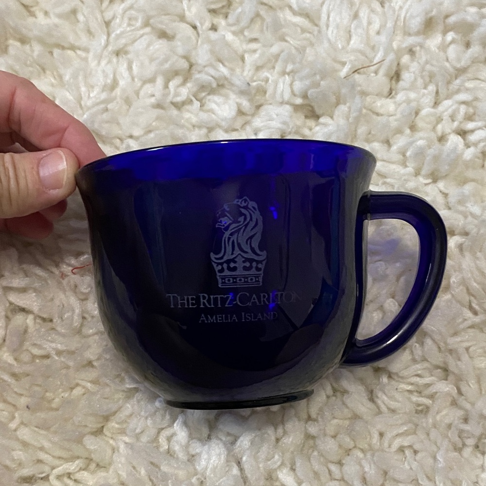 The Ritz Carlton ,Amelia Island , Blue Glass Mug - Picture 4 of 11